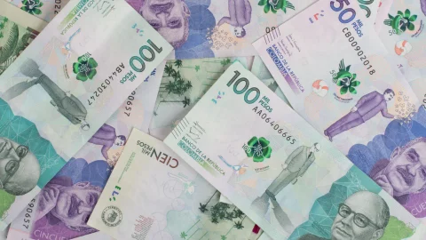 dinero colombiano