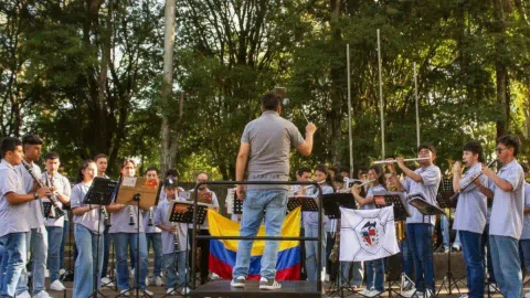 Cota conquista Sao Paulo: la banda juvenil que llevó el sonido colombiano al Festival Vale 2025