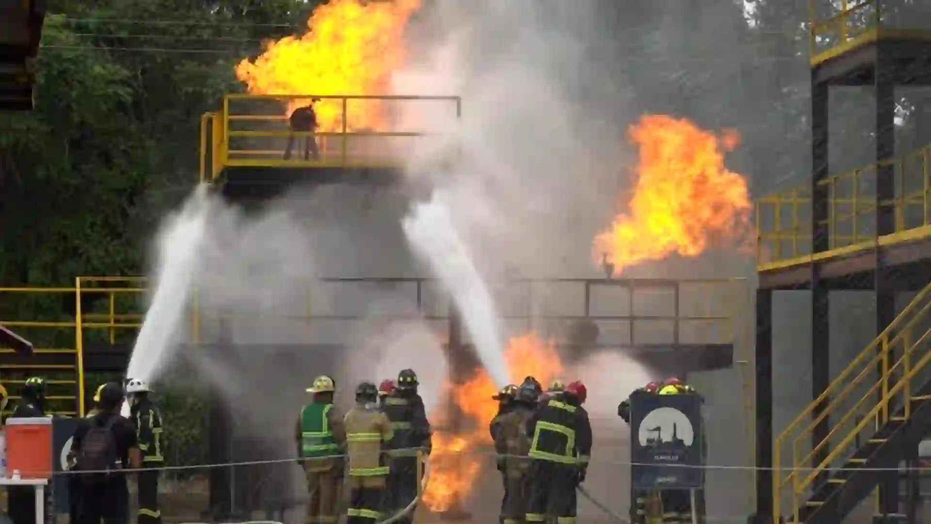SACS prepara a héroes sin capa, bomberos que salvan vidas en emergencias industriales