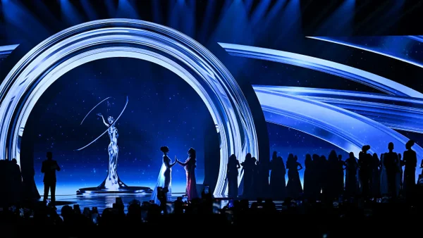 Emiten orden de arresto contra la copropietaria de Miss Universo en Tailandia Emiten orden de arresto contra la copropietaria de Miss Universo en Tailandia