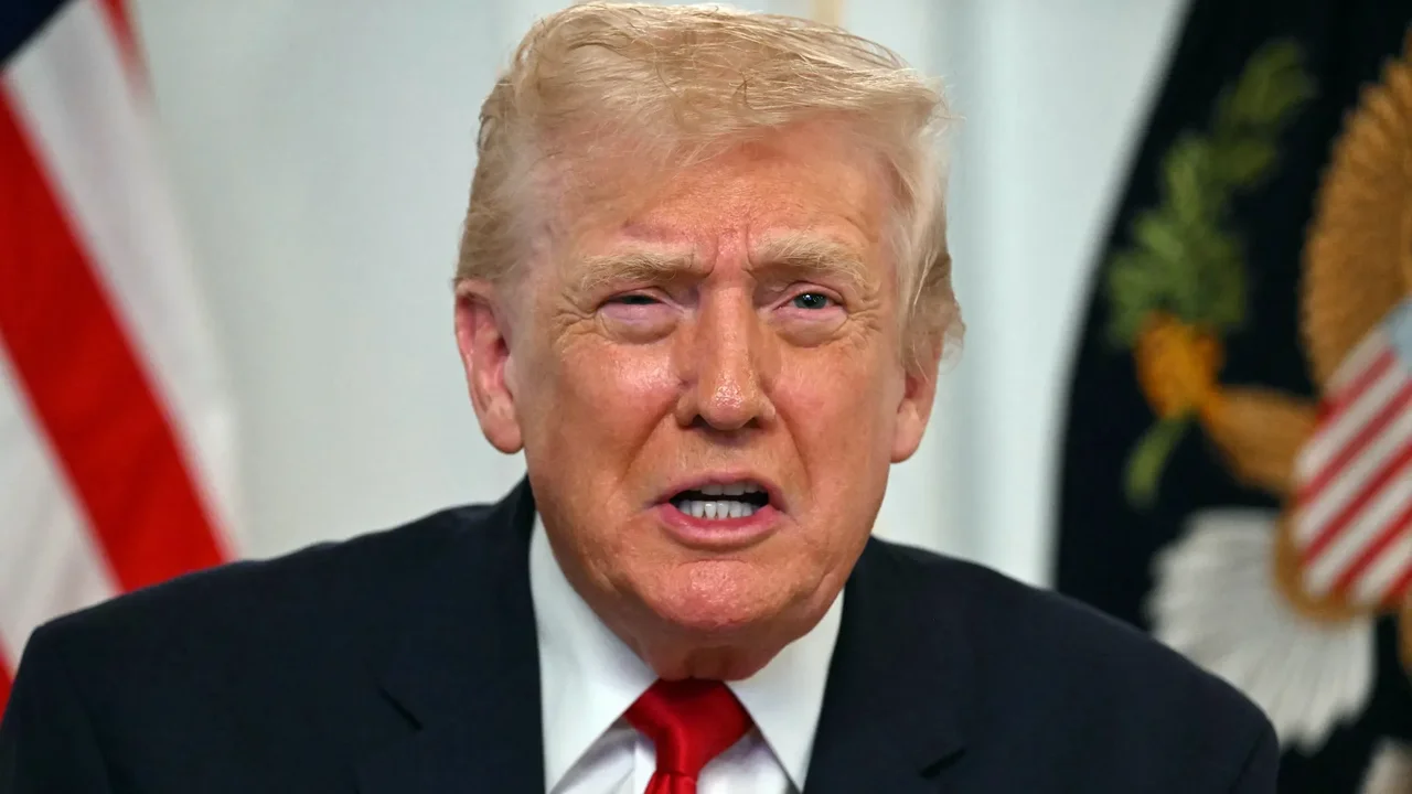 Cover image for Golpe migratorio tras el ataque en Washington: Trump reduce permisos laborales y apunta a refugiados