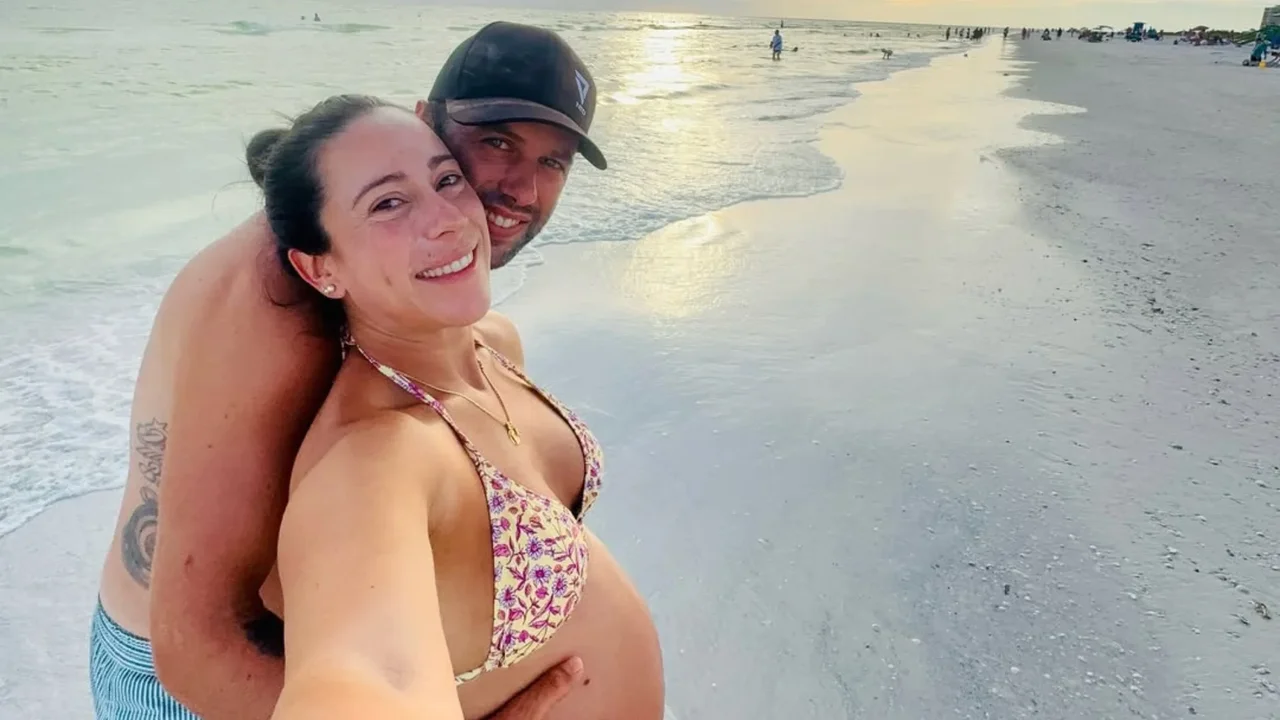 Cover image for Mariana Pajón confirmó el nacimiento de su bebé con tierna foto: este es su nombre