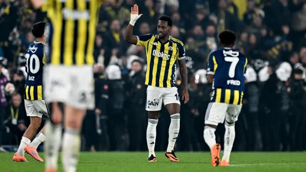 Jhon Jader Durán volvió a marcar: golazo al último minuto del clásico de Turquía Jhon Jader Durán volvió a marcar: golazo al último minuto del clásico de Turquía