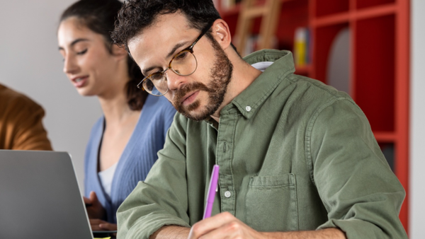 Entregarán 100 becas para estudiar pregrados, maestrías y doctorados: Así puede aplicar