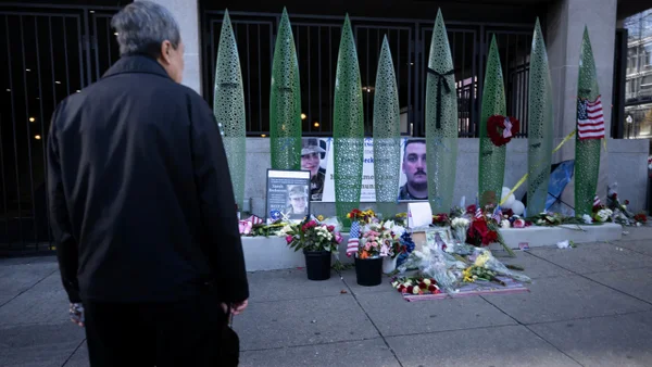 Presunto responsable de tiroteo contra soldados en Washington se declara “no culpable”