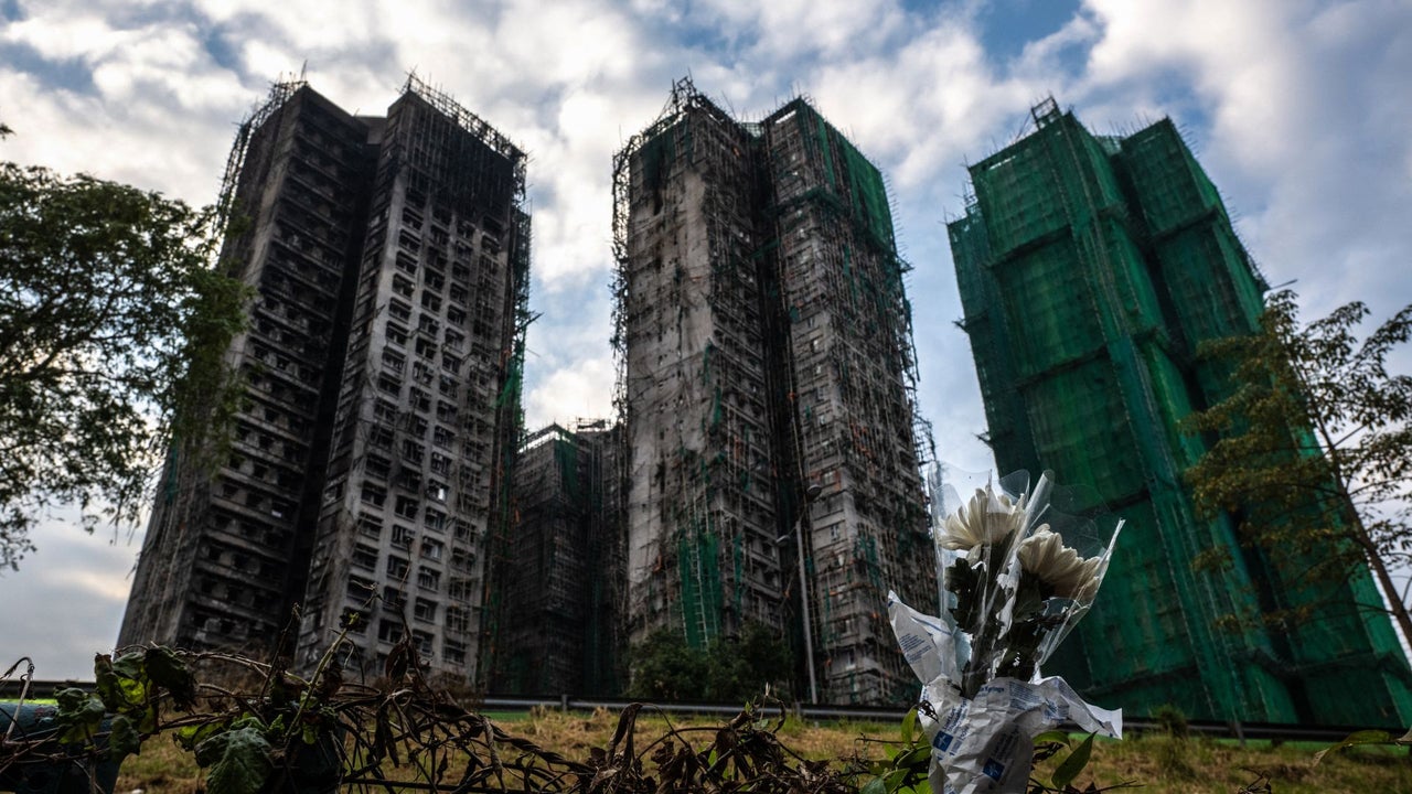 Hong Kong imputa a siete personas por incendio mortal en Tai Po