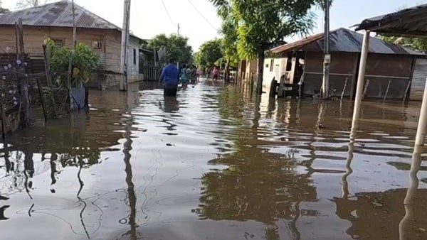 Cerca de 2 mil personas resultaron afectadas por inundaciones en Córdoba tras intensas lluvias Cerca de 2 mil personas resultaron afectadas por inundaciones en Córdoba tras intensas lluvias