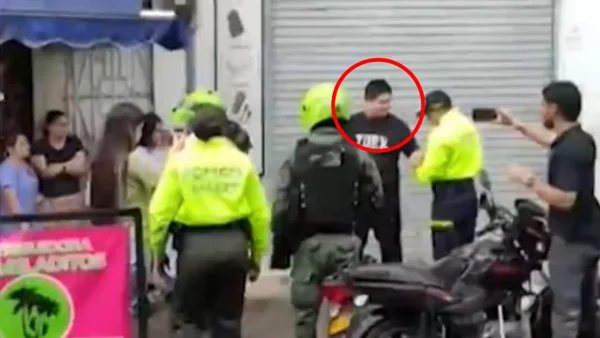 Capturan a ciudadano asiático acusado de mover contrabando y evadir más de $40 mil millones en Cali Capturan a ciudadano asiático acusado de mover contrabando y evadir más de $40 mil millones en Cali