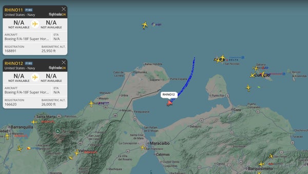 Aviones F-18 de EE. UU. sobrevuelan el Golfo de Venezuela en el mayor despliegue militar contra Maduro Aviones F-18 de EE. UU. sobrevuelan el Golfo de Venezuela en el mayor despliegue militar contra Maduro