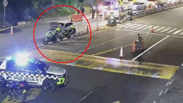 Granada explotó dentro de un carro y mató a dos personas en pleno control policial en Copacabana Granada explotó dentro de un carro y mató a dos personas en pleno control policial en Copacabana