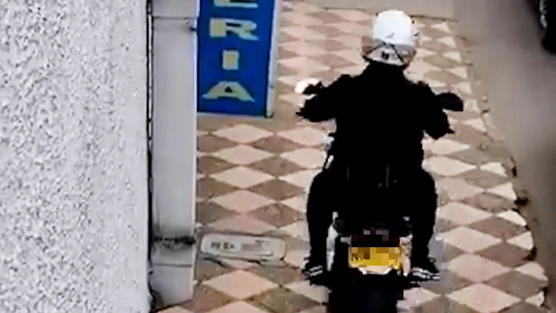 Motos en los andenes como nueva modalidad de robo