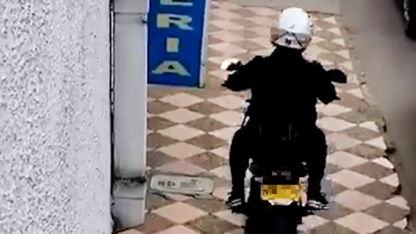 Motos en los andenes: así puede evitar ser víctima de esta modalidad de robo en Bogotá Motos en los andenes: así puede evitar ser víctima de esta modalidad de robo en Bogotá