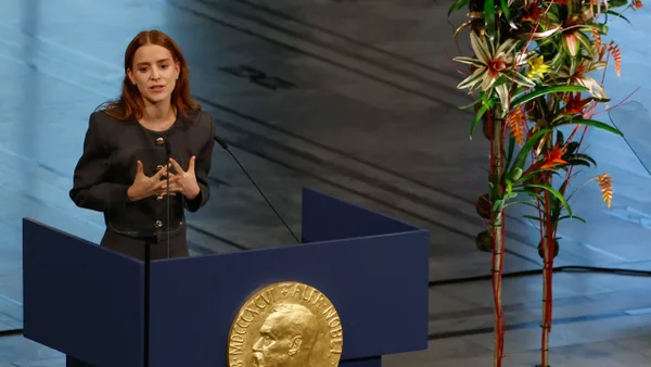 “Ella no descansará hasta liberar a Venezuela”: conmovedor mensaje de la hija de María Corina Machado “Ella no descansará hasta liberar a Venezuela”: conmovedor mensaje de la hija de María Corina Machado