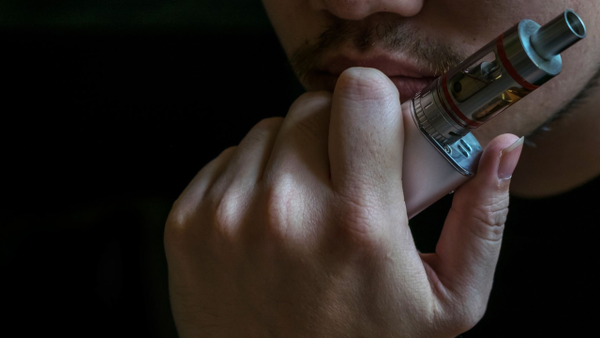 Histórico: México avanza en la prohibición en el uso de vapeadores y cigarros electrónicos