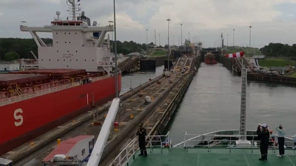 ARC Simón Bolívar inicia travesía hacia Chile tras cruzar el Canal de Panamá ARC Simón Bolívar inicia travesía hacia Chile tras cruzar el Canal de Panamá