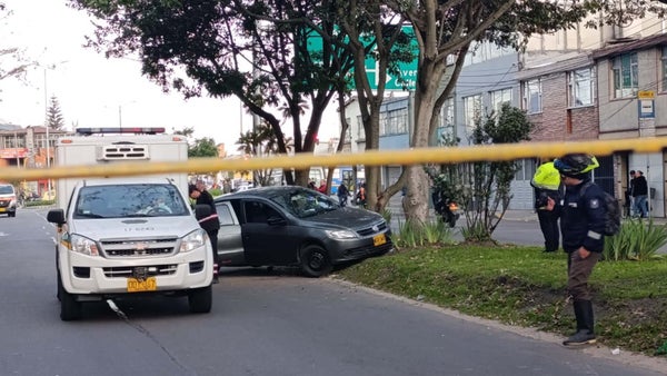 Dos personas murieron en accidente de tránsito registrado frente al Jardín Botánico de Bogotá