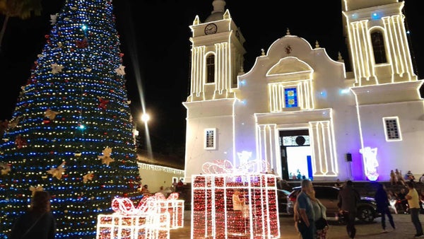 Guaduas brilla en Navidad: un millón de luces para una historia que nunca se apaga Guaduas brilla en Navidad: un millón de luces para una historia que nunca se apaga