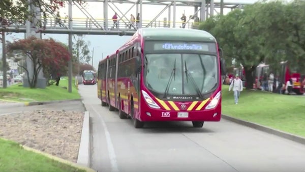 Concejo de Bogotá propone devolución automática de pasaje de Transmilenio por bloqueos y fallas operativas Concejo de Bogotá propone devolución automática de pasaje de Transmilenio por bloqueos y fallas operativas