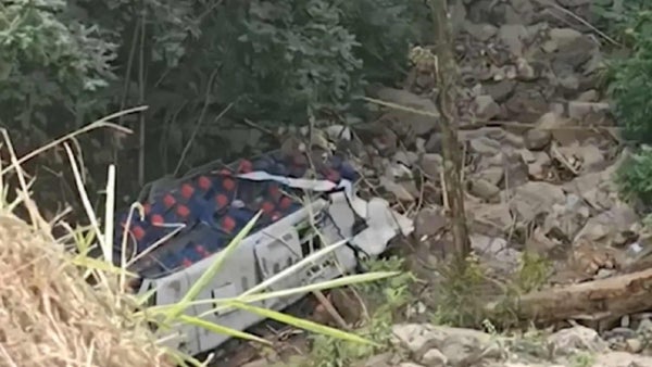 Joven escaló el abismo para pedir ayuda tras la tragedia en Remedios Joven escaló el abismo para pedir ayuda tras la tragedia en Remedios