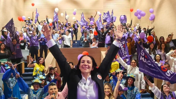 Sondra Macollins inscribió su candidatura presidencial en la Registraduría