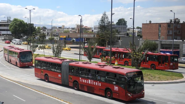 Transmilenio cumple 25 años: esta es su historia Transmilenio cumple 25 años: esta es su historia