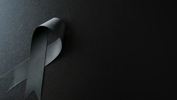 Murió reconocida influencer tras caer de un décimo piso: su pareja fue capturada