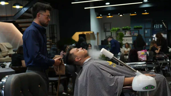 Trabajo sí hay | Grupo Brillos abre vacantes para cerrar el año con empleo: estilistas, barberos y manicuristas Trabajo sí hay | Grupo Brillos abre vacantes para cerrar el año con empleo: estilistas, barberos y manicuristas