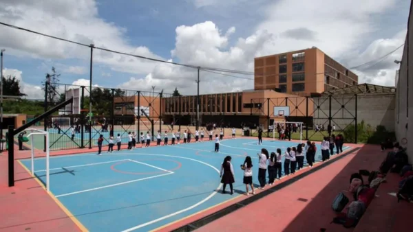 Se acaba el plazo para matricularse en colegios oficiales de Bogotá y conseguir un cupo en el 2026