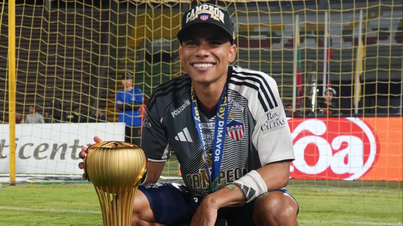 José Enamorado podría irse de Junior: el gigante argentino que busca al delantero