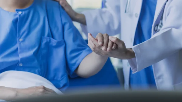 Reconocido actor reveló que los doctores le dieron máximo ocho meses de vida: hay preocupación