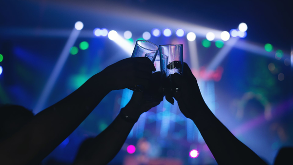 Sindicatos clandestinos en Bogotá operan como discotecas con drogas, menores y violencia sin control