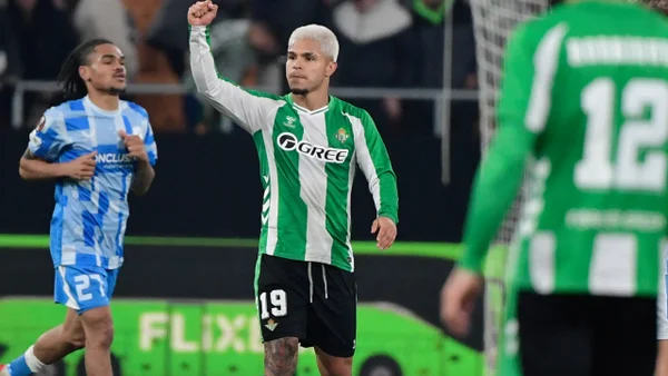 El 'Cucho' Hernández sigue encendido y pide pista en Selección Colombia: vea el gol