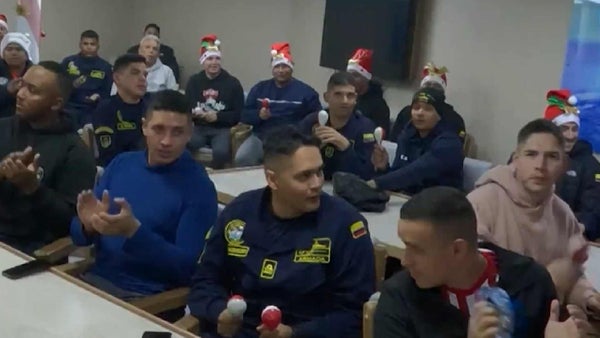 Navidad en altamar: el ARC Simón Bolívar se prepara para celebrar la Nochebuena frente a Valparaíso