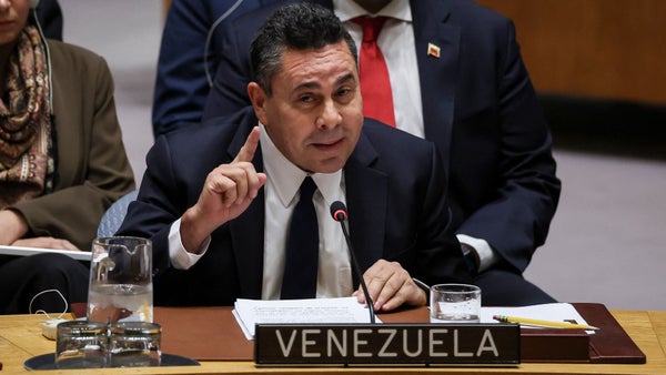 Venezuela denuncia ante la ONU “la mayor extorsión” de su historia por bloqueo de buques petroleros
