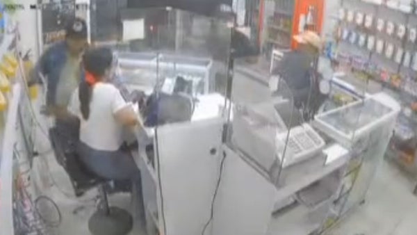 VIDEO | Violento asalto a droguería en Sabana de Torres: delincuentes se llevaron millonaria suma