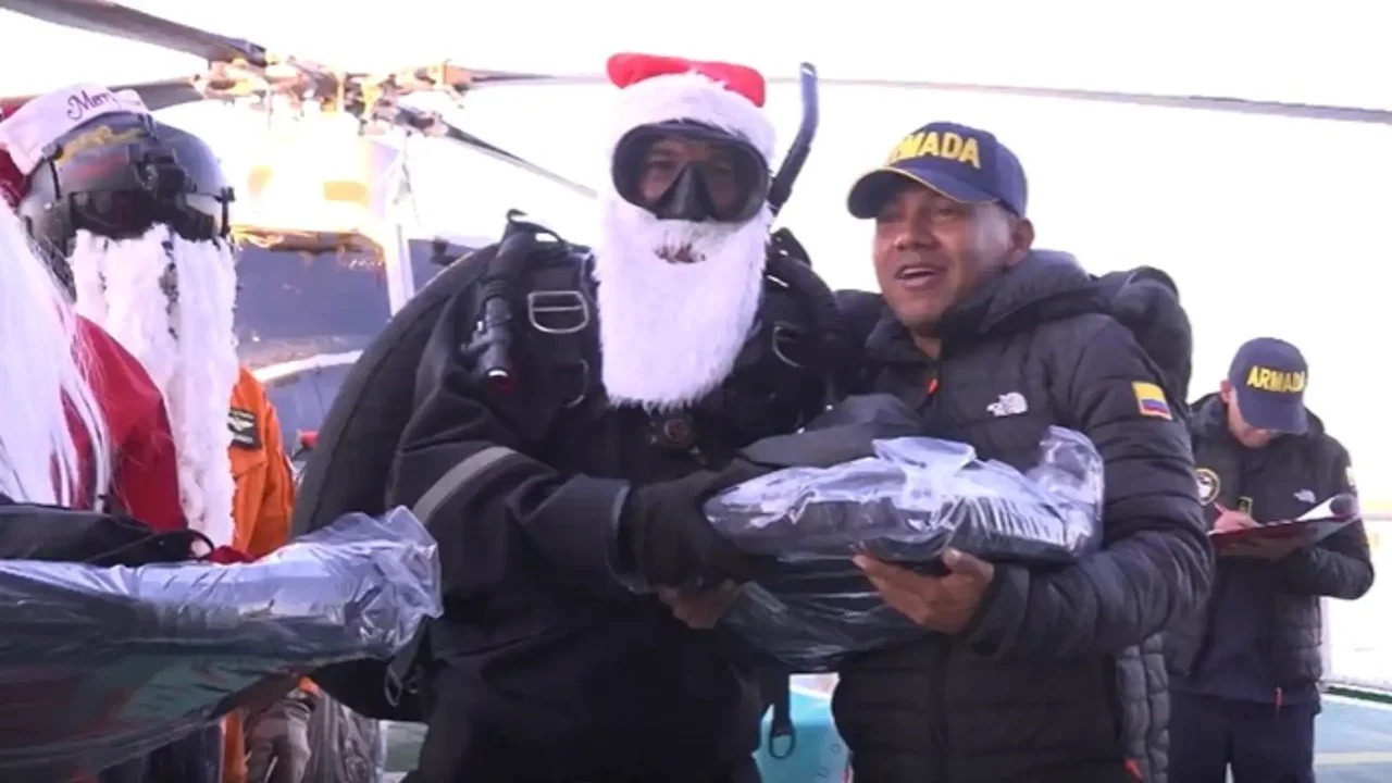 A miles de kilómetros de casa, la tripulación del ARC Simón Bolívar celebró Navidad