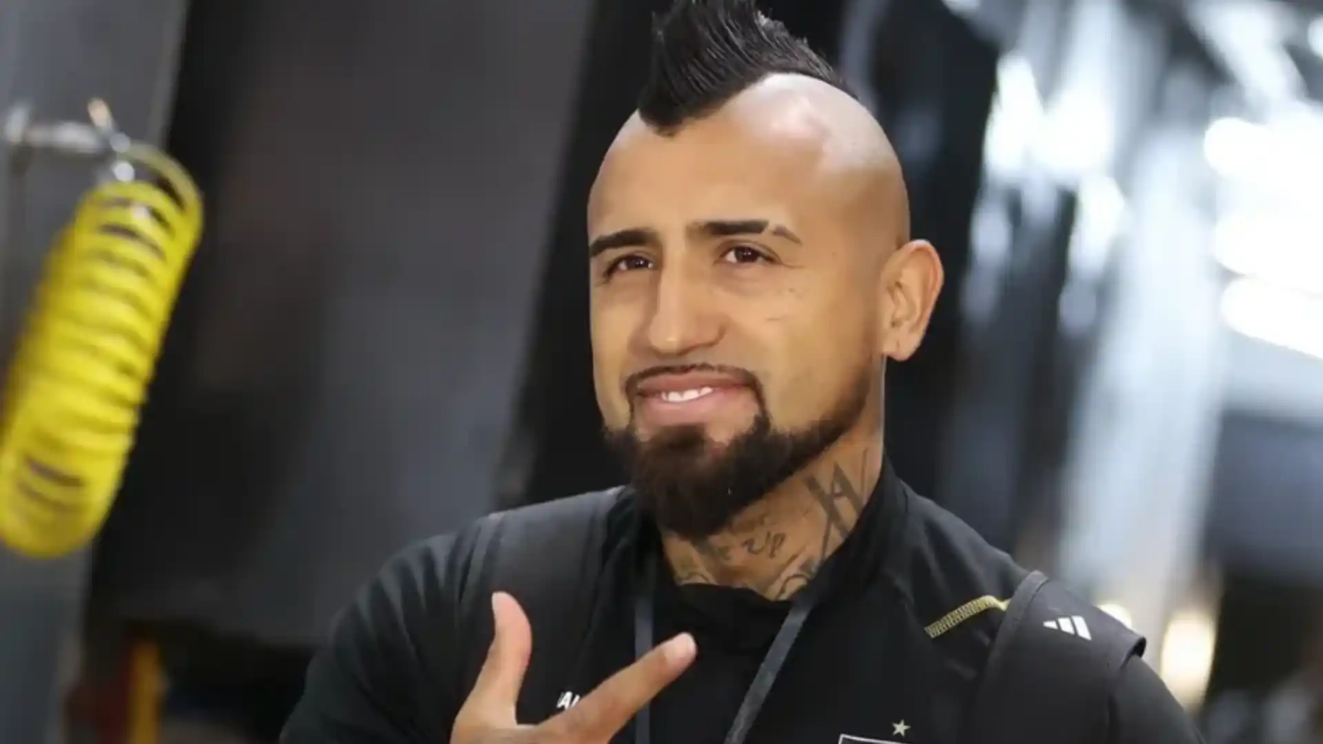 Arturo Vidal en la Feria de Cali videos