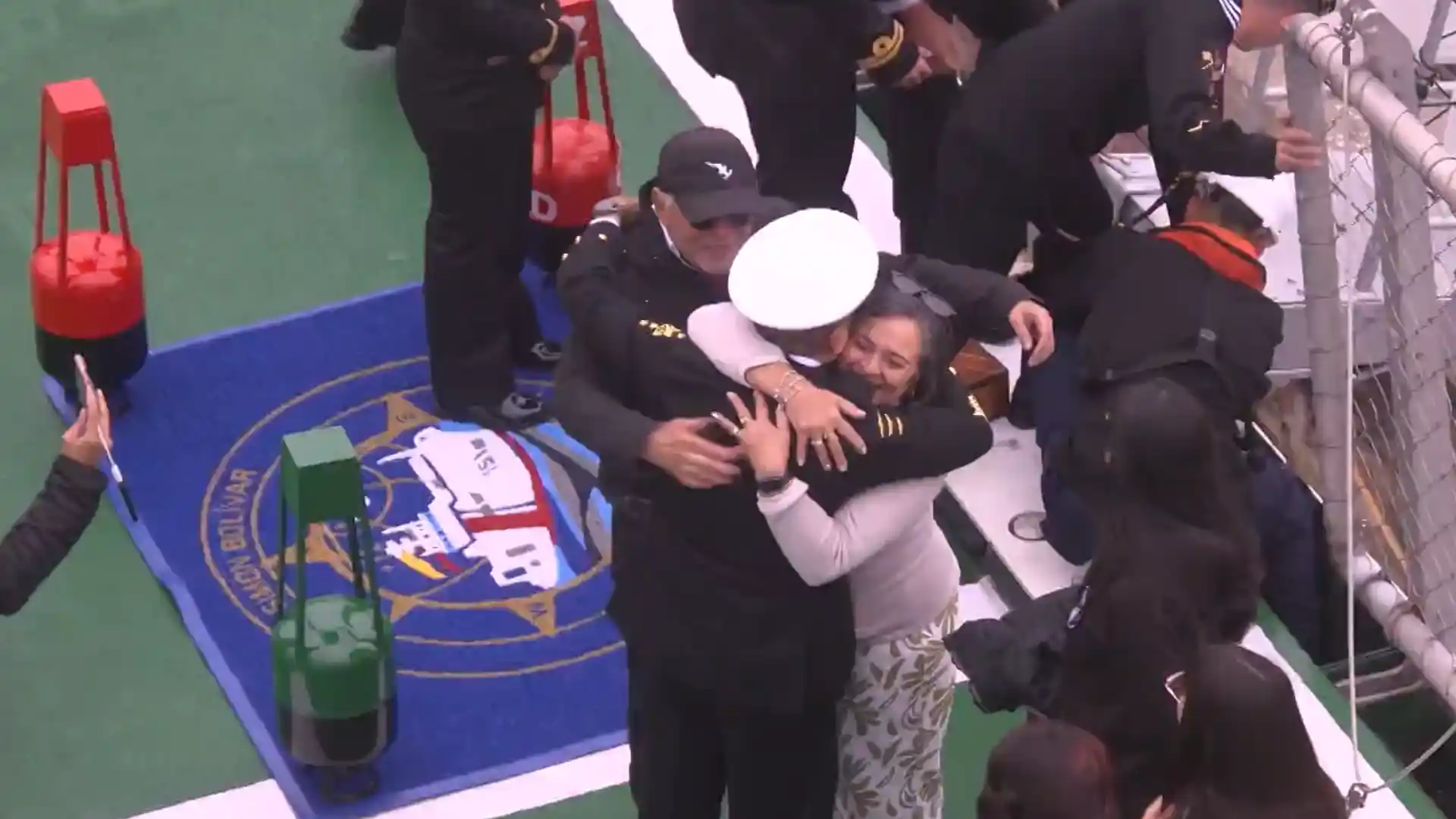 Tripulantes del buque ARC Simón Bolívar se reencontraron con sus familias en Valparaíso