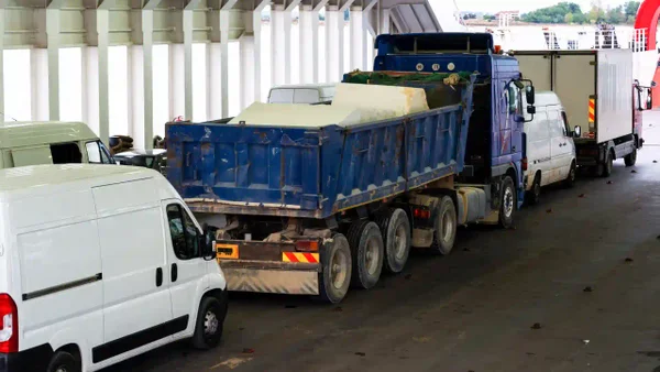 Aumento del salario mínimo sacude al transporte de carga: advierten menos empleo