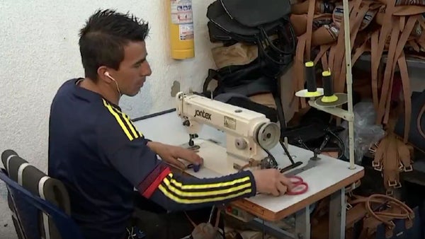 Empresarios advierten que alza del 23% en el salario mínimo podría aumentar la informalidad