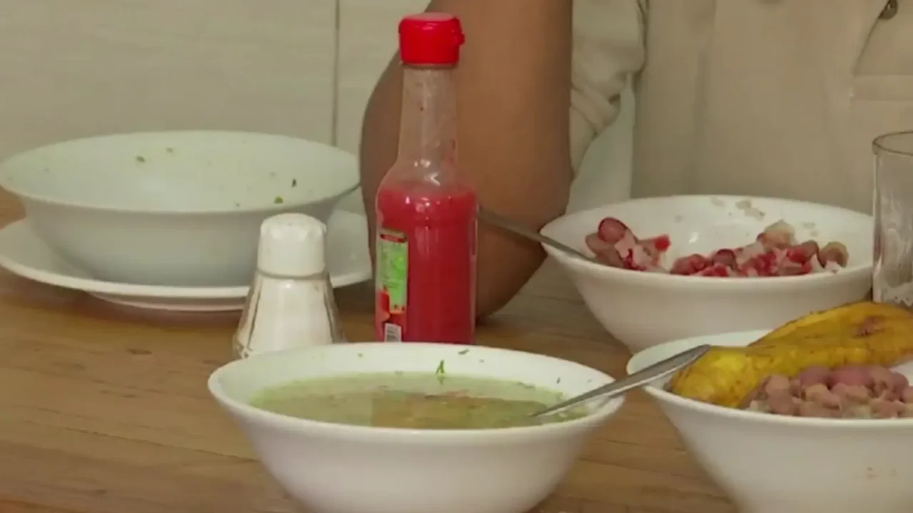 Corrientazos suben dos mil pesos tras aumento del salario: restaurantes temen posibles cierres