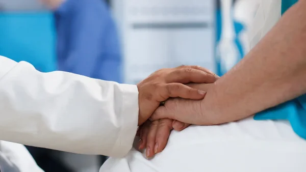 Reconocida actriz habló de su diagnóstico de cáncer y rompió en llanto: esto dijo Reconocida actriz habló de su diagnóstico de cáncer y rompió en llanto: esto dijo