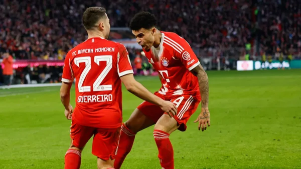 Luis Díaz empezó con todo el 2026: VIDEO de las dos asistencias DE LUJO que hizo con Bayern Múnich y generaron asombro