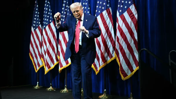 ¿Qué dice Melania sobre los pasos de baile de Trump y qué tienen que ver con Maduro?