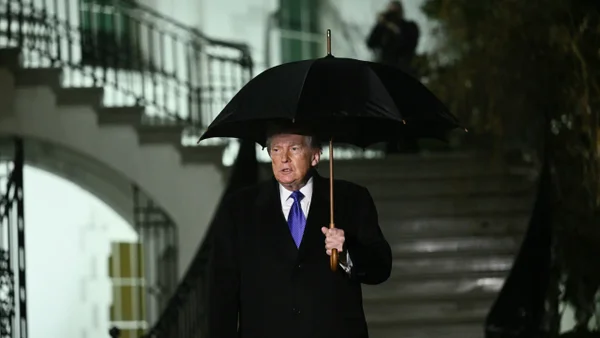 Mhoni Vidente realizó una llamativa predicción sobre la salud y el futuro de Donald Trump en el 2026: ¿cuál fue?