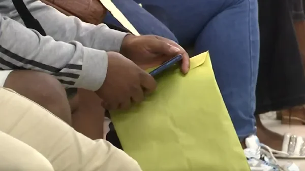 500 habitantes de Buenos Aires, Cauca, han sido desplazados: 29 familias llegaron a Cali 500 habitantes de Buenos Aires, Cauca, han sido desplazados: 29 familias llegaron a Cali