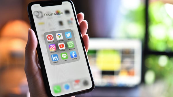 Australia bloquea 4,7 millones de perfiles de menores en redes sociales