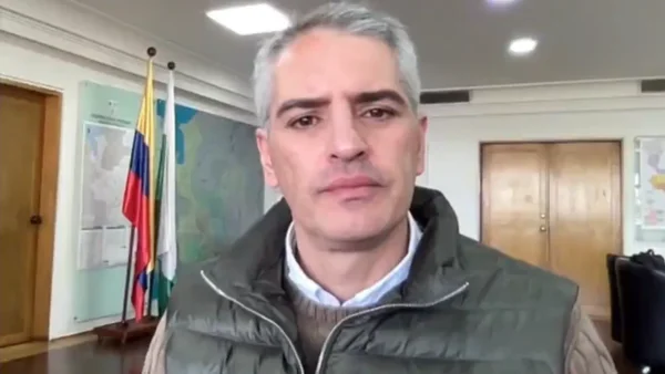 “No es con amenazas”: gobernador de Antioquia sobre acciones jurídicas que tomará el Gobierno por negarse a acatar la emergencia económica