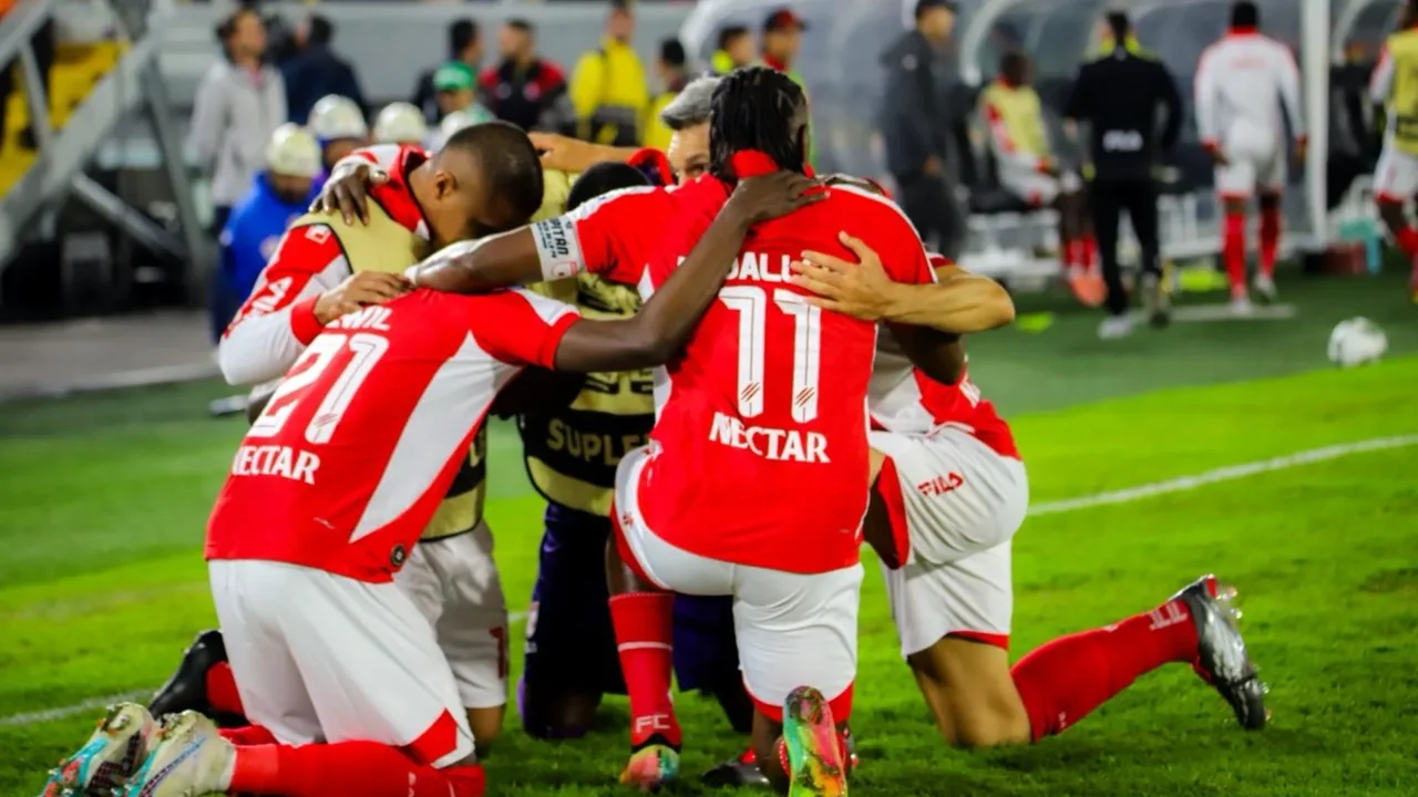 ¡Santa Fe no le dio opción a Junior y se coronó campeón de la Superliga!