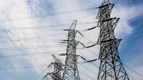 Colombia anunció que suspenderá la venta de energía a Ecuador